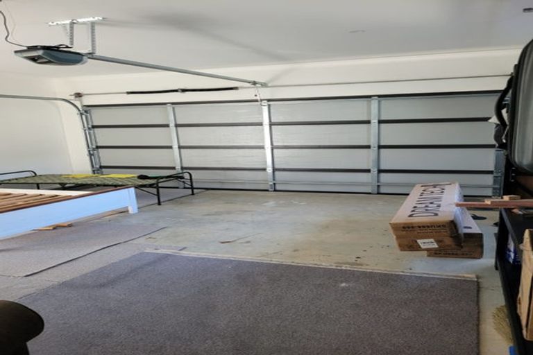 Photo of property in 48a Nikau Street, New Lynn, Auckland, 0600