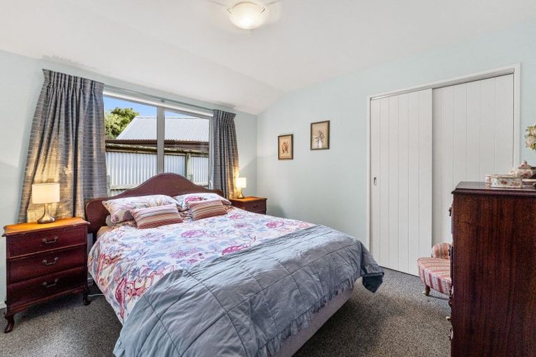 Photo of property in 19 Edgewater Street, Waikanae, 5036
