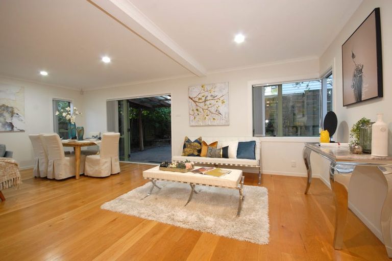 Photo of property in 4a Kennedy Avenue, Forrest Hill, Auckland, 0620