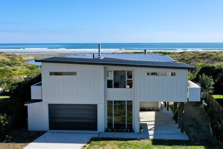 Photo of property in 5 Somerset Grove, Waitarere Beach, Levin, 5510