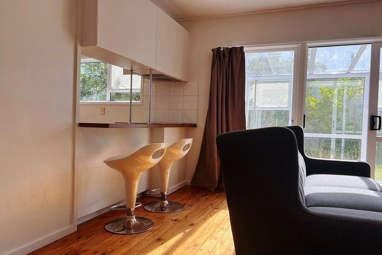 Photo of property in 3a Oakleigh Street, Maungaraki, Lower Hutt, 5010