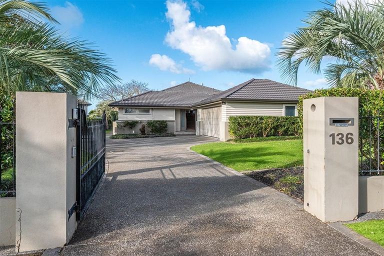 Photo of property in 136 Clovelly Road, Bucklands Beach, Auckland, 2012