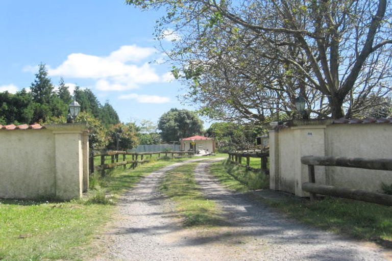 Photo of property in 44 Paparoa Road, Te Puna, Tauranga, 3174