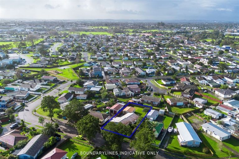 Photo of property in 21 Convair Crescent, Mangere, Auckland, 2022