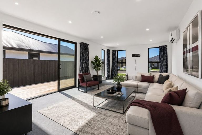 Photo of property in 18 Grimwood Street, Woodend, 7610