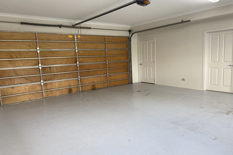 Photo of property in 77 Te Puia Drive, Aotea, Porirua, 5024