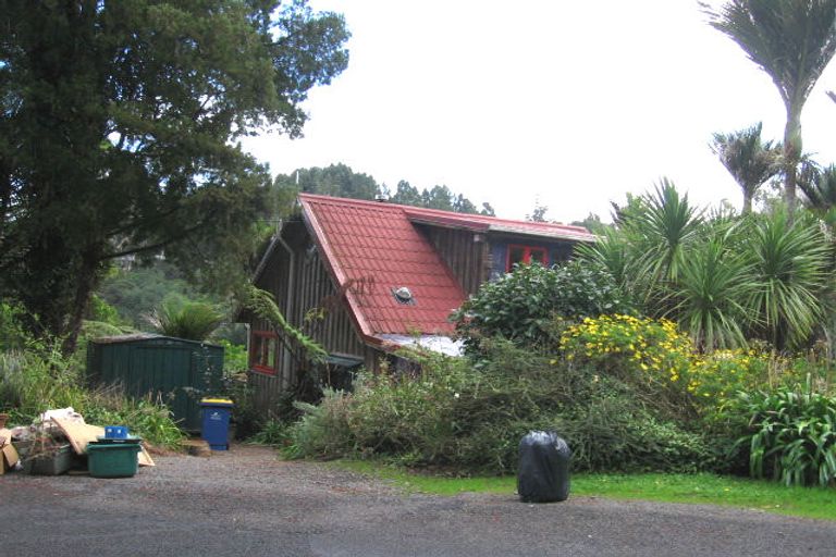 Photo of property in 33 Tainui Road, Titirangi, Auckland, 0604