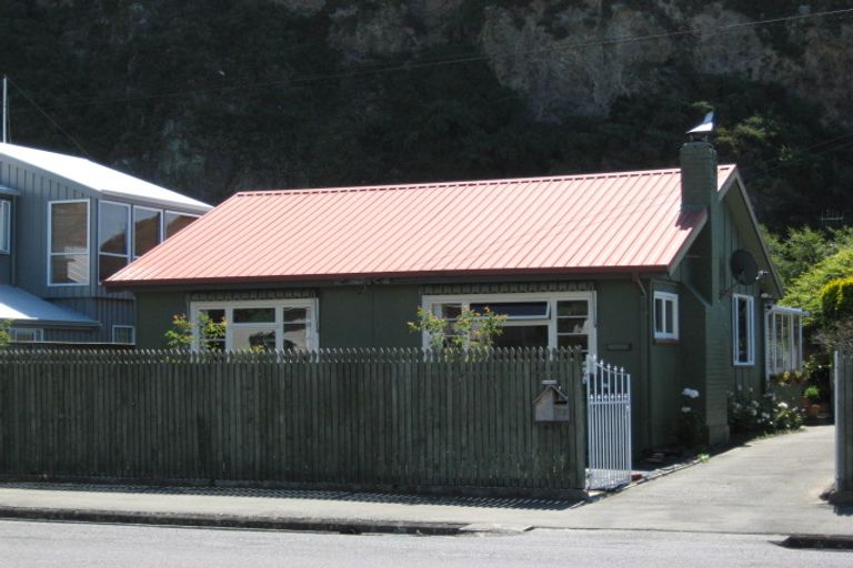 Photo of property in 34 Stoke Street, Sumner, Christchurch, 8081