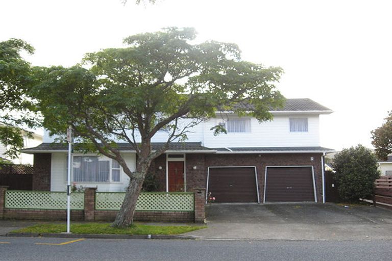 Photo of property in 9 Waddington Drive, Naenae, Lower Hutt, 5011