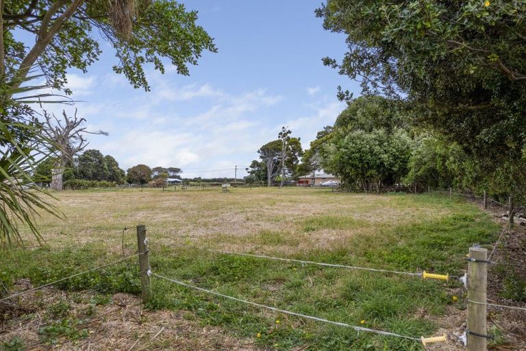 Photo of property in 1277 South Road, Manaia, Hawera, 4678