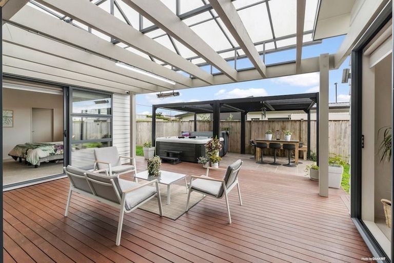 Photo of property in 51 Kahawairahi Drive, Beachlands, Auckland, 2018