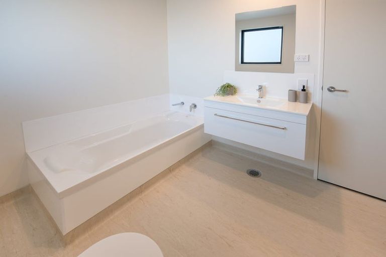 Photo of property in 12 Carey Street, Somerfield, Christchurch, 8024