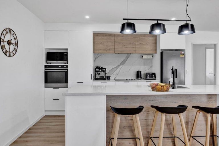 Photo of property in 35 County Drive, Hawera, 4610