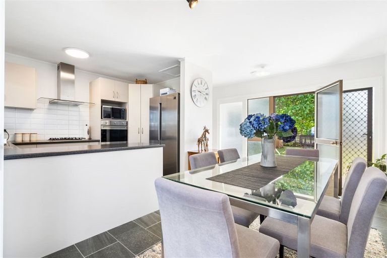 Photo of property in 30 Beazley Crescent, Tikipunga, Whangarei, 0112