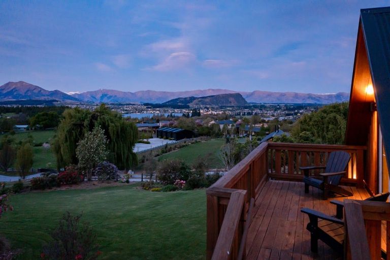 Photo of property in 56 Oak Lane, Wanaka, 9305