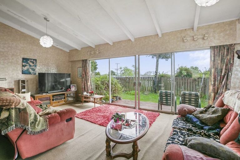 Photo of property in 48 Woodleigh Street, Frankleigh Park, New Plymouth, 4310