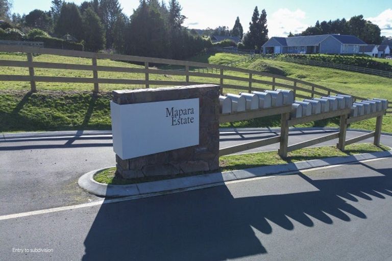 Photo of property in 2 Willow Lane, Acacia Bay, 3385