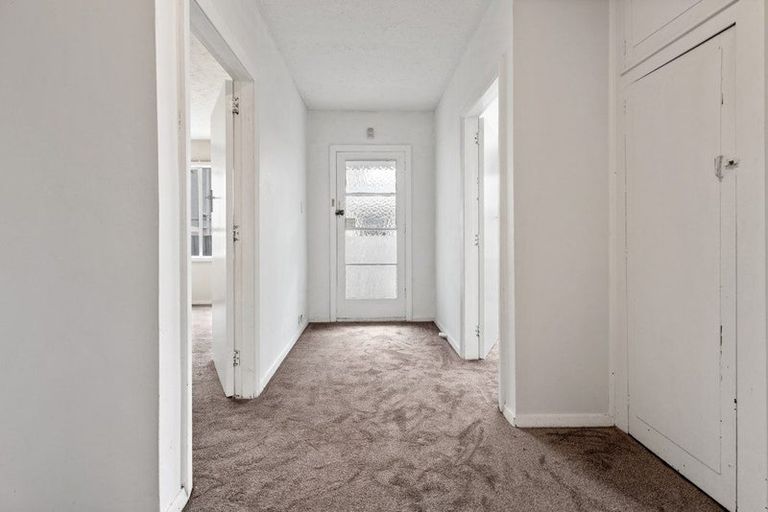 Photo of property in 37 Neill Street, Hornby, Christchurch, 8042