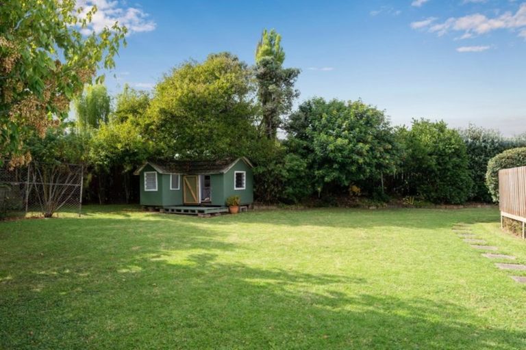 Photo of property in 13 Belmere Rise, Farm Cove, Auckland, 2012