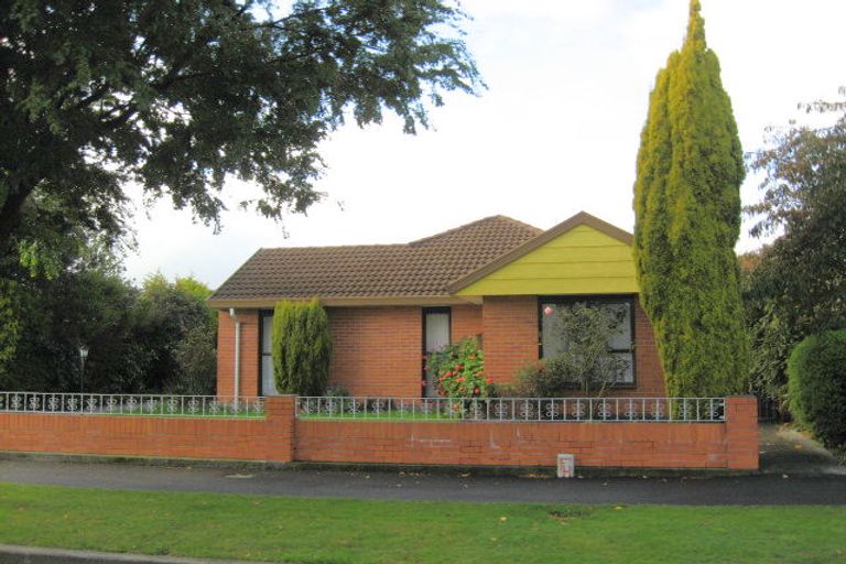 Photo of property in 45 Sayers Crescent, Ilam, Christchurch, 8041