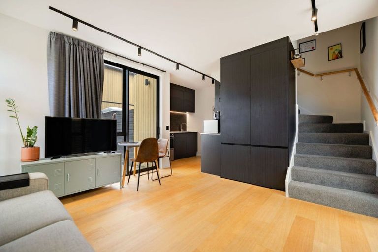 Photo of property in 6 Casterway Crescent, Jacks Point, 9371