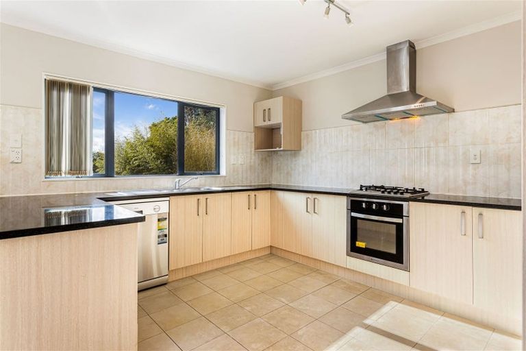 Photo of property in 28 Mili Way, Ranui, Auckland, 0612
