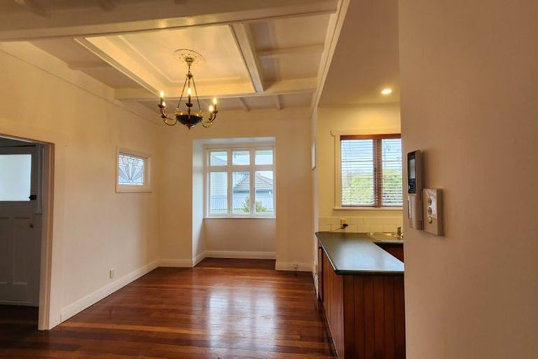 Photo of property in 10a Arawa Street, New Lynn, Auckland, 0600
