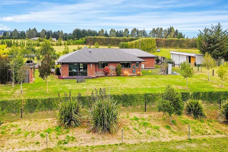 Photo of property in 777 Loburn Whiterock Road, Loburn, Rangiora, 7472