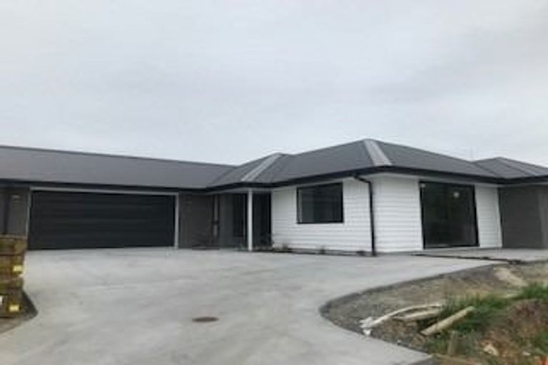 Photo of property in 13 Anglers Way, Omokoroa, 3114