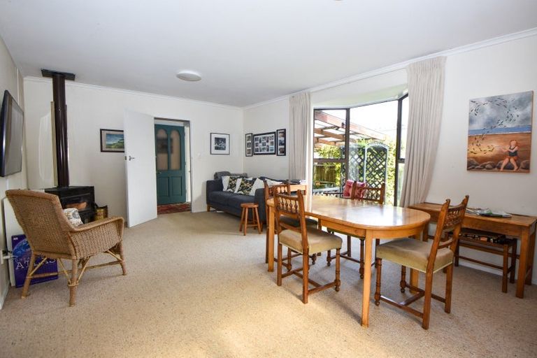 Photo of property in 8 Davy Street, Carterton, 5713