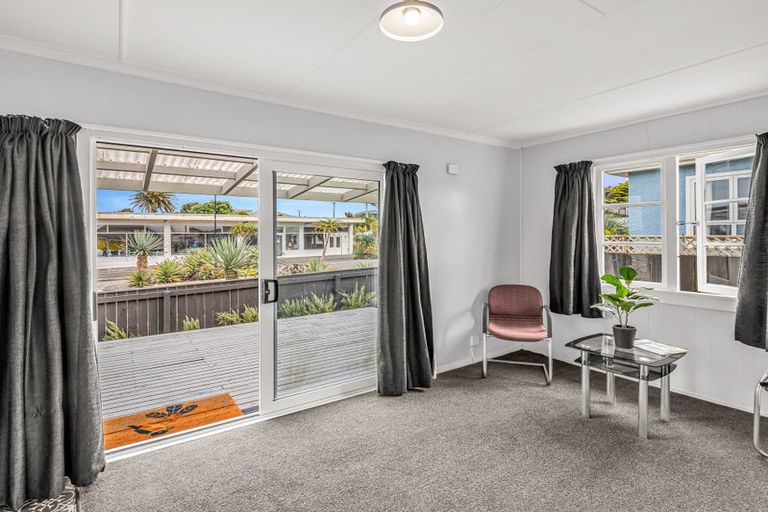 Photo of property in 31 Matai Street, Castlecliff, Whanganui, 4501
