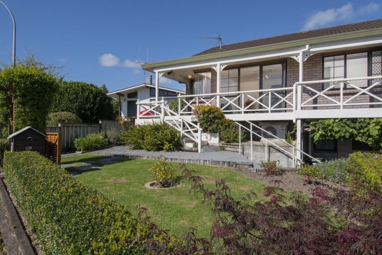 Photo of property in 2a Johnston Place, Welcome Bay, Tauranga, 3112