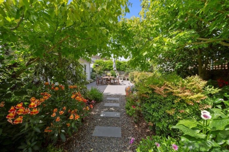 Photo of property in 39 Gladstone Street, Hawera, 4610