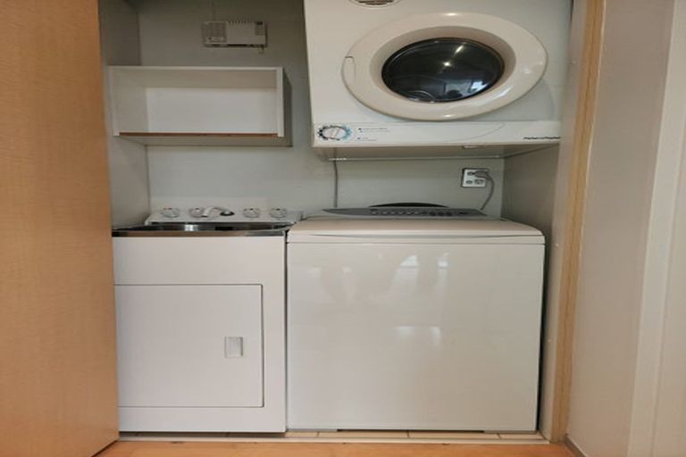 Photo of property in Sanctum Apartment, 10 Ebor Street, Te Aro, Wellington, 6011