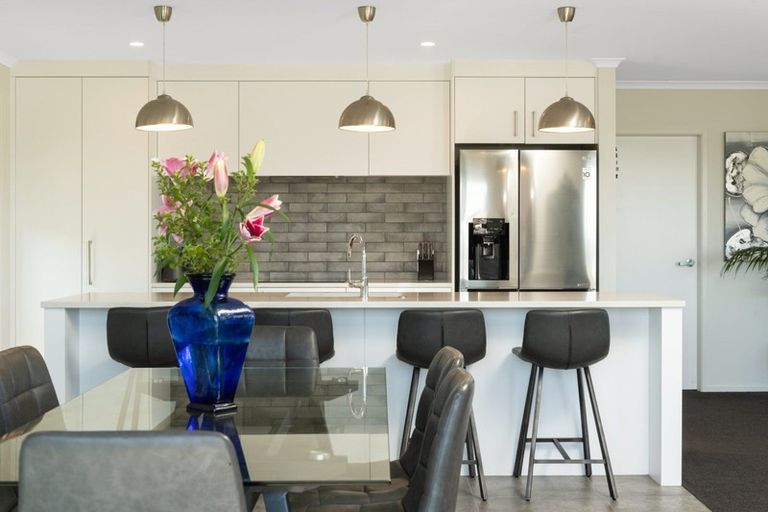 Photo of property in 1 Albatross Lane, Welcome Bay, Tauranga, 3112