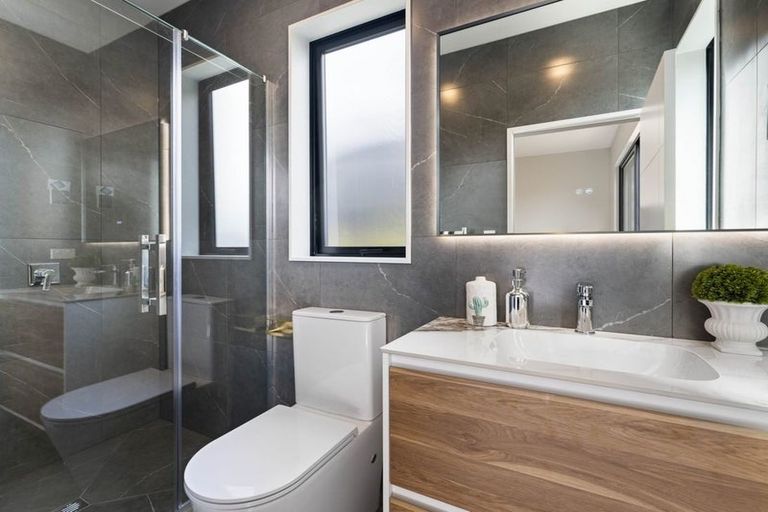 Photo of property in 51 Emerald Avenue, Rosehill, Papakura, 2113