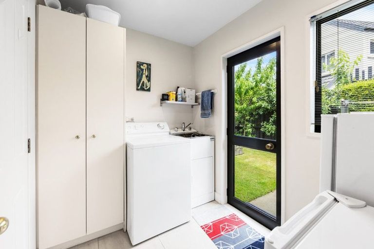 Photo of property in 11 Harlech Mews, Avonhead, Christchurch, 8042