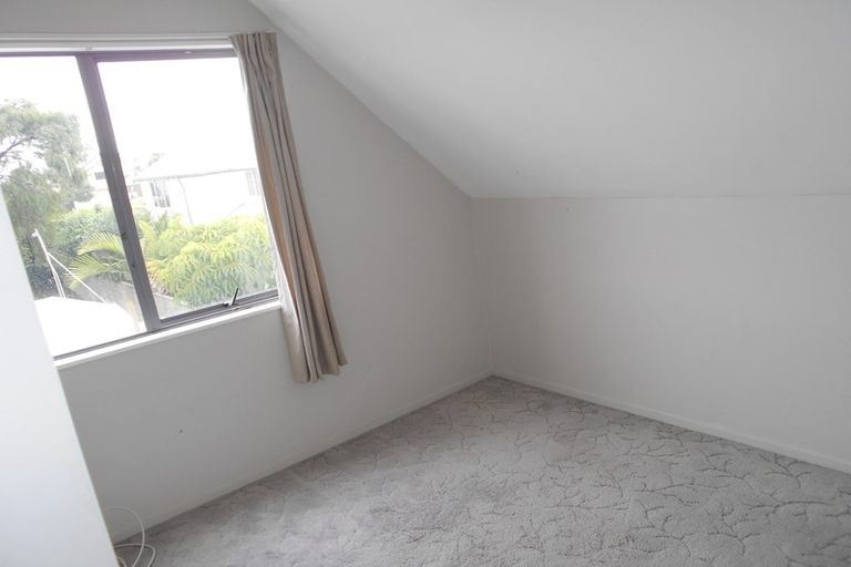 Photo of property in 135a Oceanview Road, Mount Maunganui, 3116