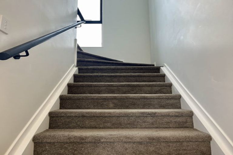 Photo of property in 10 Balthazar Road, Kumeu, 0810