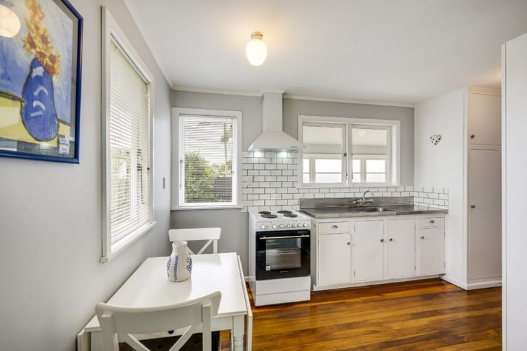 Photo of property in 88a King Street, Taradale, Napier, 4112