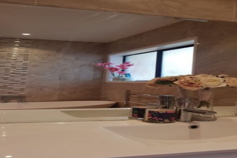 Photo of property in 1/5 Esperanto Road, Papatoetoe, Auckland, 2025