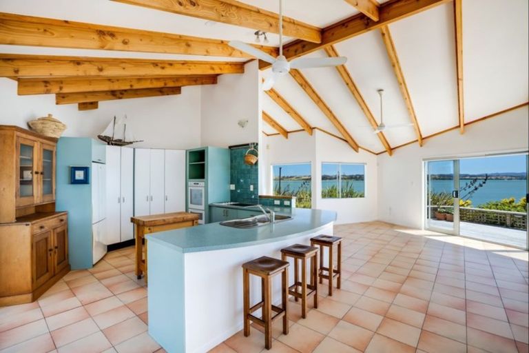 Photo of property in 115 Torkar Road, Clarks Beach, 2122