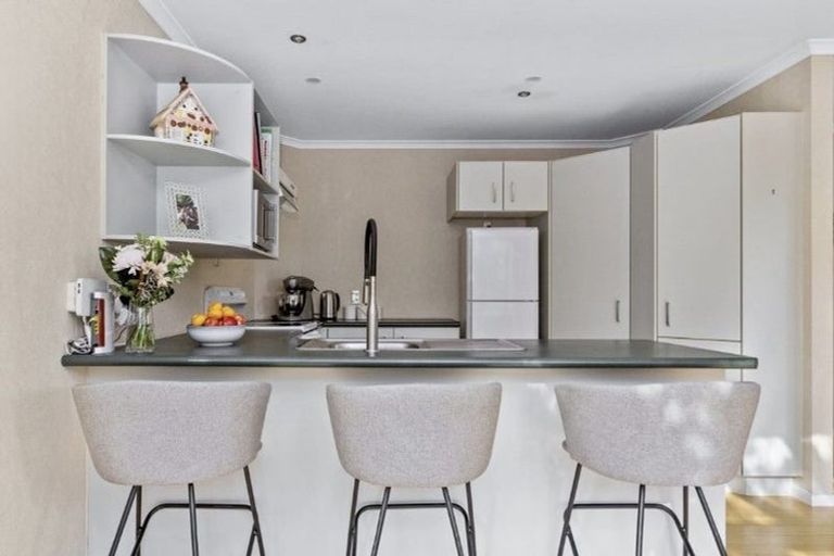 Photo of property in 14 Gill Road, Bay View, Napier, 4104