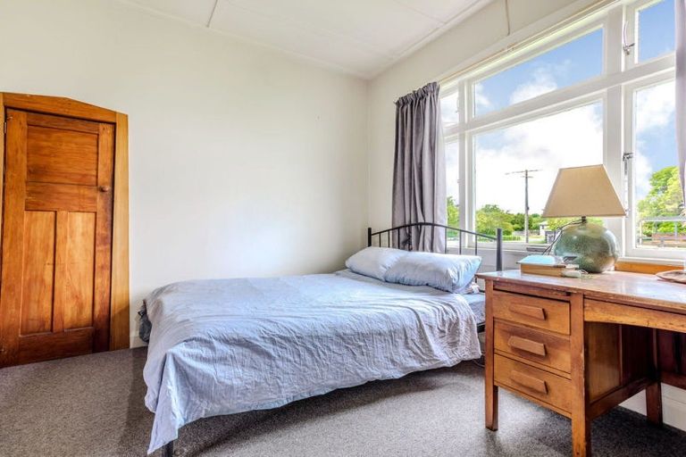 Photo of property in 98 Regent Street, Pahiatua, 4910