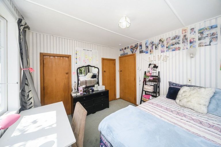 Photo of property in 1 Antrim Place, Hokowhitu, Palmerston North, 4410