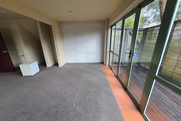 Photo of property in 49a Balmain Road, Birkenhead, Auckland, 0626