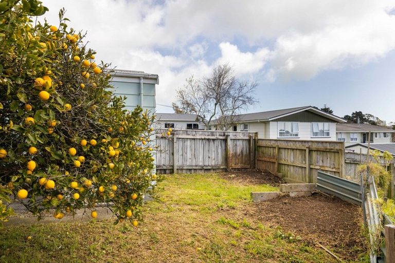 Photo of property in 75 Wrantage Street, Westown, New Plymouth, 4310