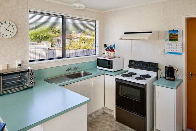 Photo of property in 5/8 Hewer Crescent, Naenae, Lower Hutt, 5011