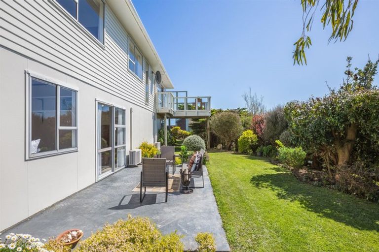 Photo of property in 37 Eskdale Road, Papakowhai, Porirua, 5024