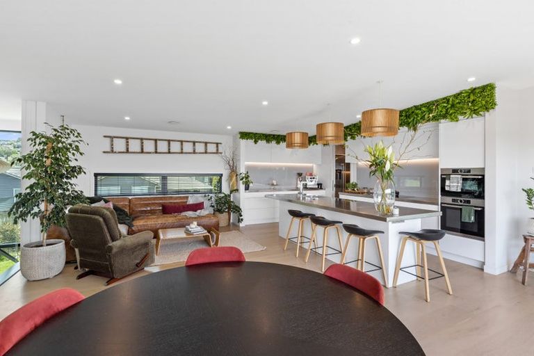 Photo of property in 3a William Bayes Place, Red Beach, 0932